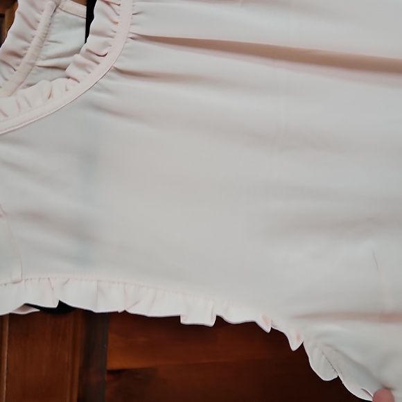 Sleeveless Light Pink Ruffle Blouse, XL, Lightweight - Picture 4 of 8